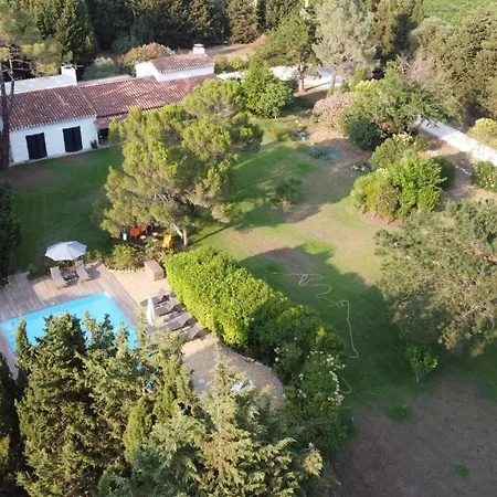 Domaine Les Vinyes Bed & Breakfast
