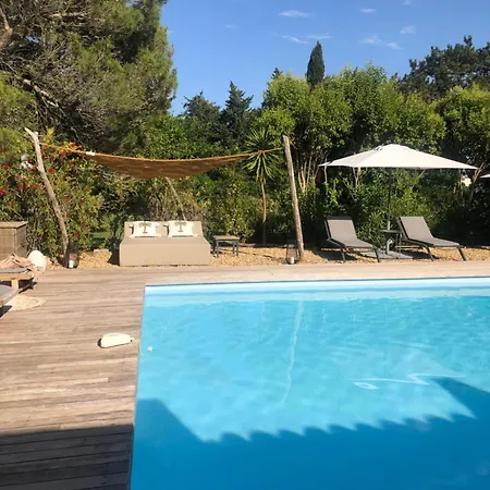 Domaine Les Vinyes Bed & Breakfast